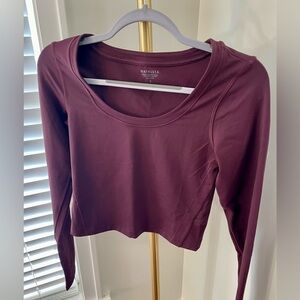 NWOT Athleta Crop Long Sleeve Athletic Top Size Small Plum/Purple